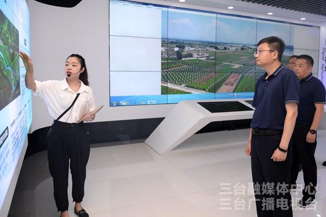 王晓松到三台县调研民宗文化和争创国家农业高新技术产业示范区等工作